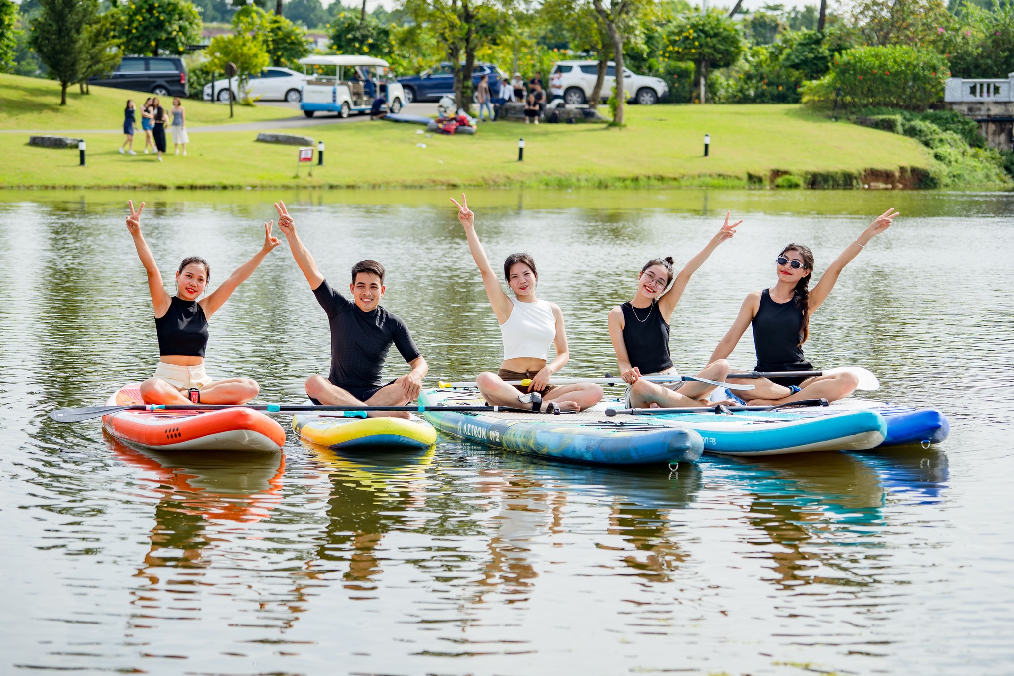 Chèo Sup Tại Flamingo đại Lải